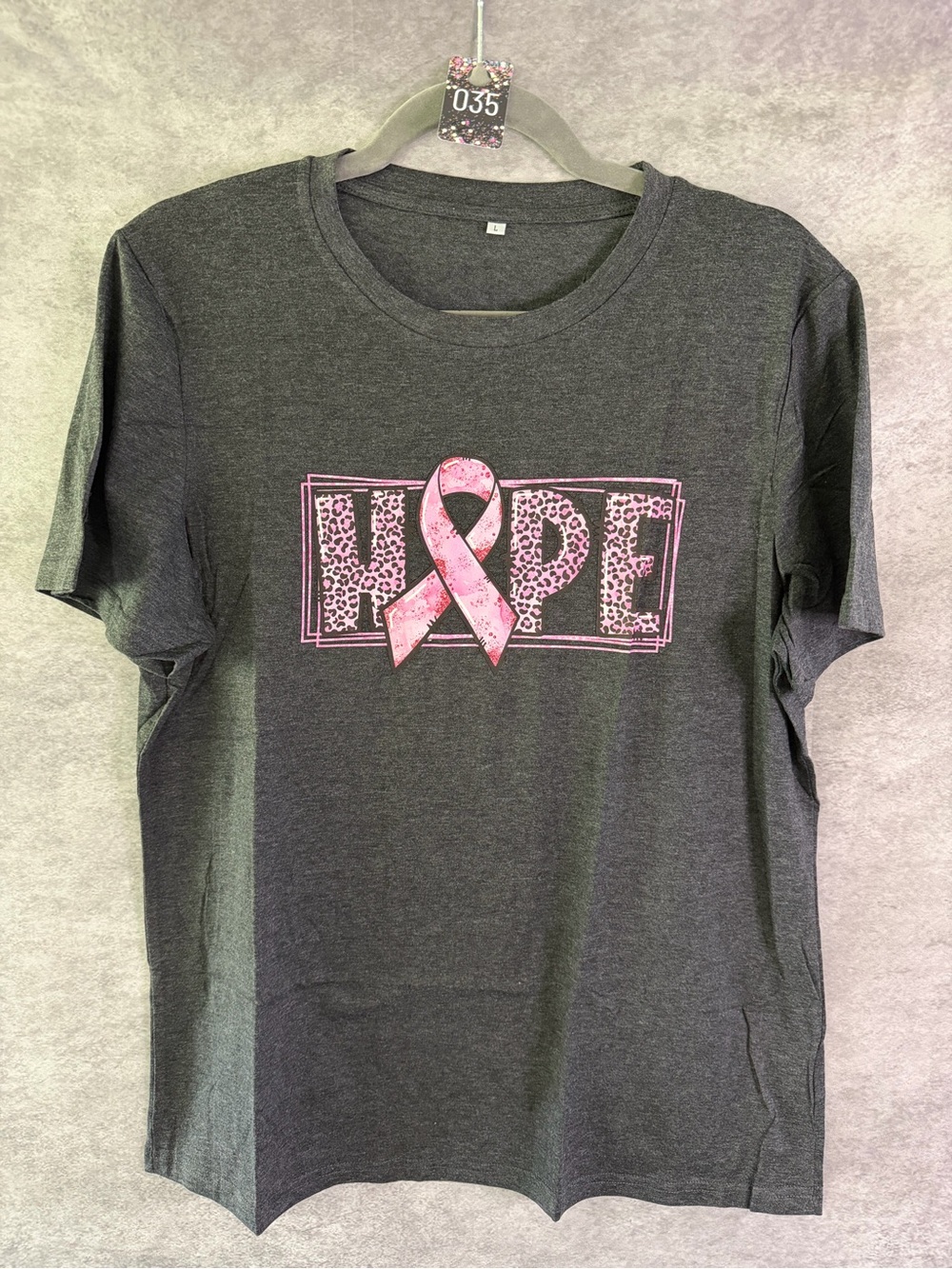 Women’s Dark Gray Short Sleeve Tee with Pink Ribbon Graphic NWOT
